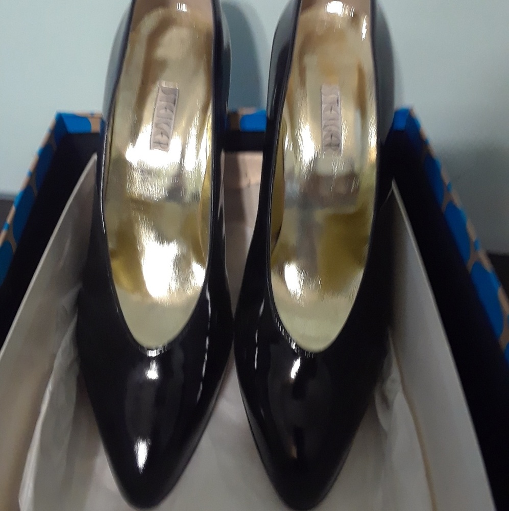 Patent Leather Pump Shoe